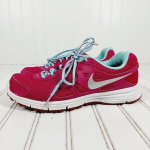 Nike Revolution 2 Pink Low Top Lace Up Running Shoes H617